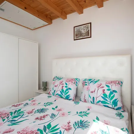 Countryside Manu Pula